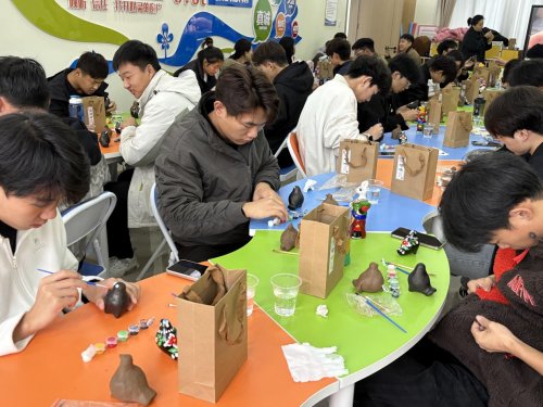 ϳǧ У԰ױԴְҵѧԺ๾Բٰ